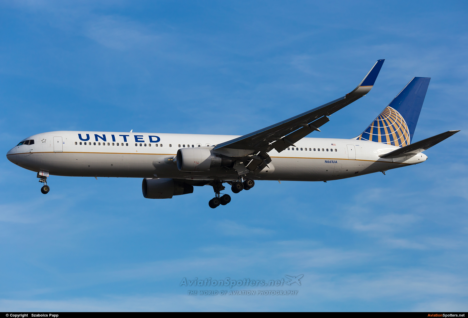 United Airlines  -  767-300ER  (N661UA) By Szabolcs Papp (mr.szabi)