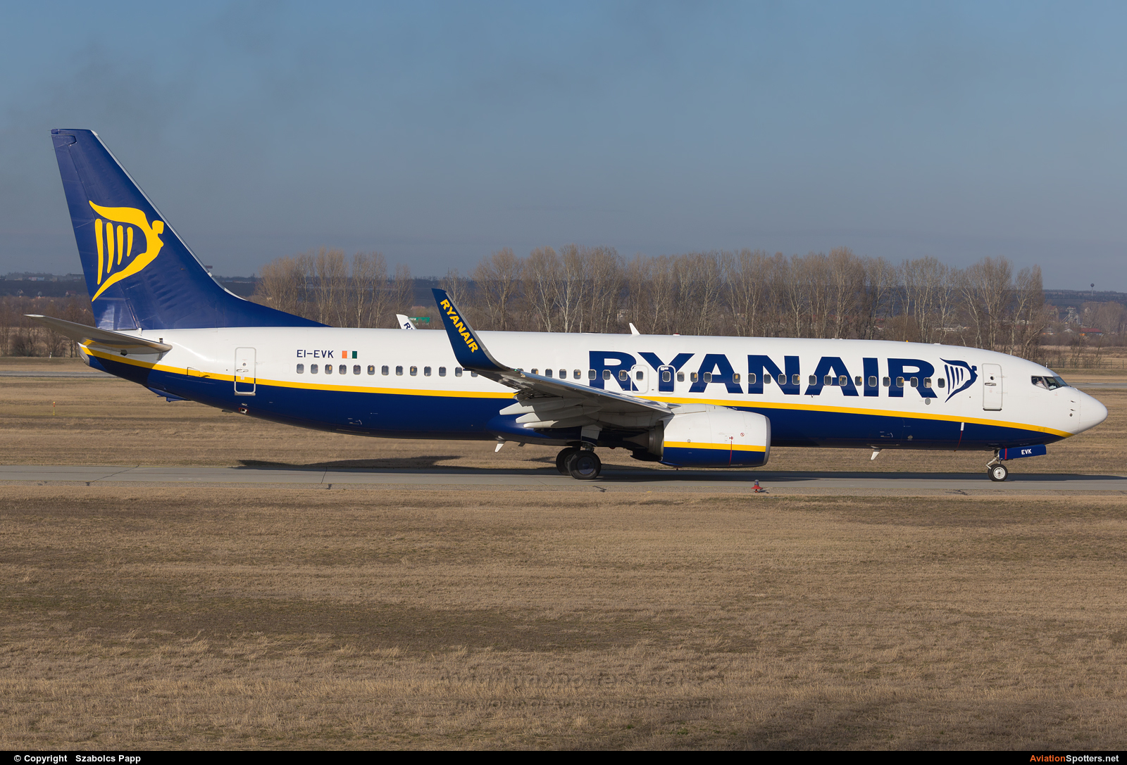 Ryanair  -  737-8AS  (EI-EVK) By Szabolcs Papp (mr.szabi)