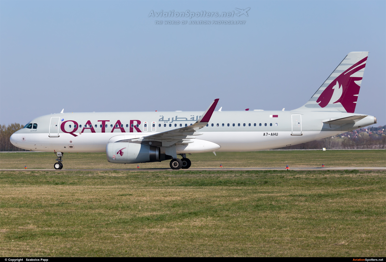 Qatar Airways  -  A320-232  (A7-AHU) By Szabolcs Papp (mr.szabi)