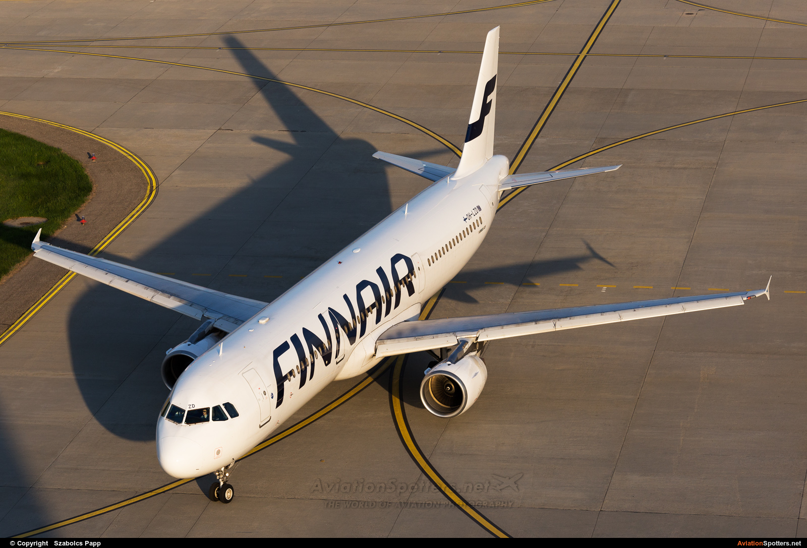 Finnair  -  A321-211  (OH-LZD) By Szabolcs Papp (mr.szabi)