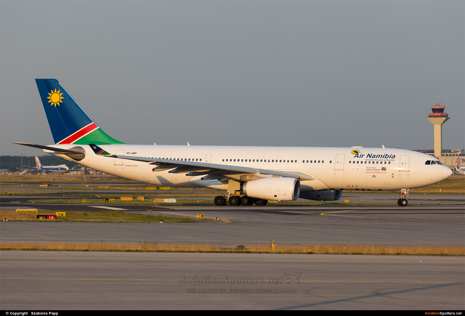 Air Namibia  -  A330-243  (V5-ANP) By Szabolcs Papp (mr.szabi)