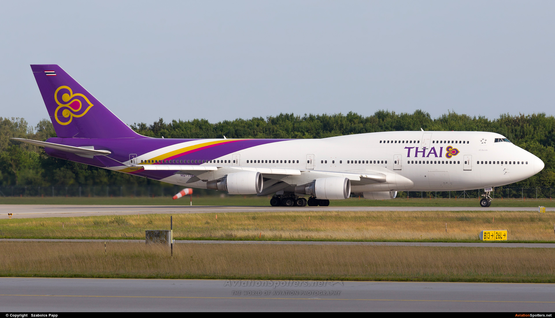 Thai Airways  -  747-412  (HS-TGB) By Szabolcs Papp (mr.szabi)