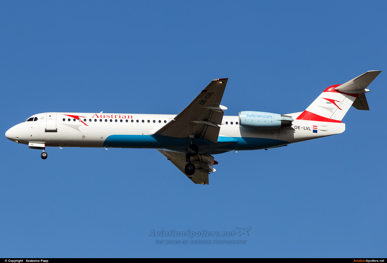 Austrian Airlines  -  100  (OE-LVL) By Szabolcs Papp (mr.szabi)