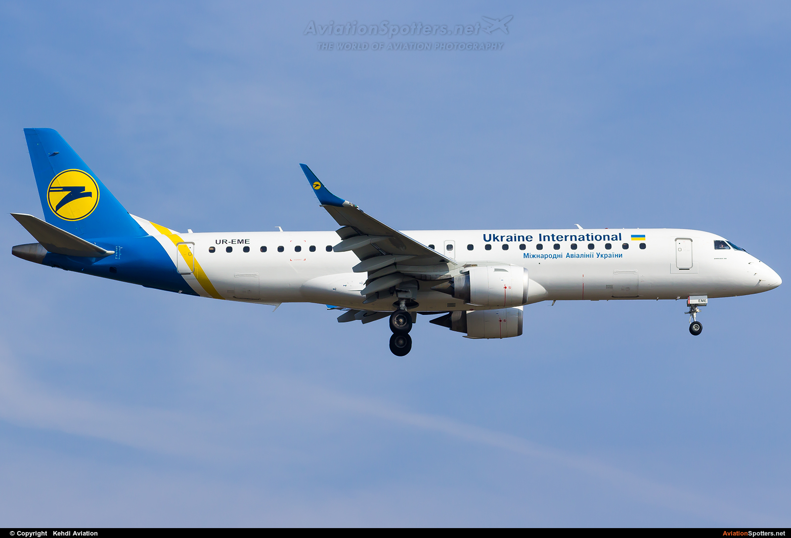 Ukraine International Airlines  -  190  (UR-EME) By Kehdi Aviation (Kehdi Aviation)
