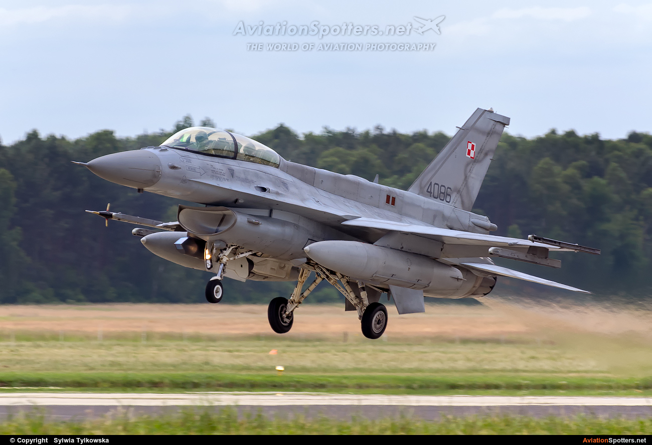 Poland - Air Force  -  F-16D Jastrząb  (4086) By Sylwia Tylkowska (aviro)
