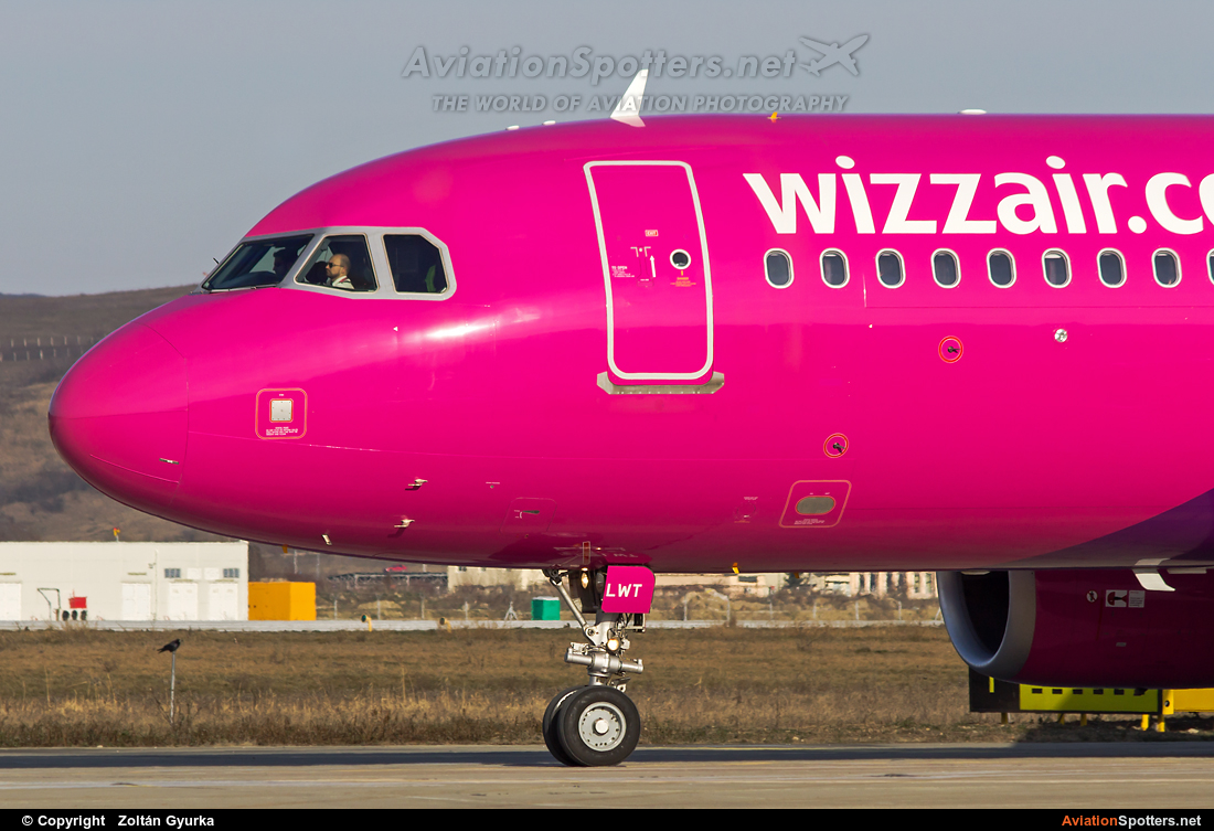 Wizz Air  -  A320  (HA-LWT) By Zoltán Gyurka (Zoltan97)