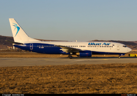 Boeing - 737-800 (YR-BMF) - stratoking