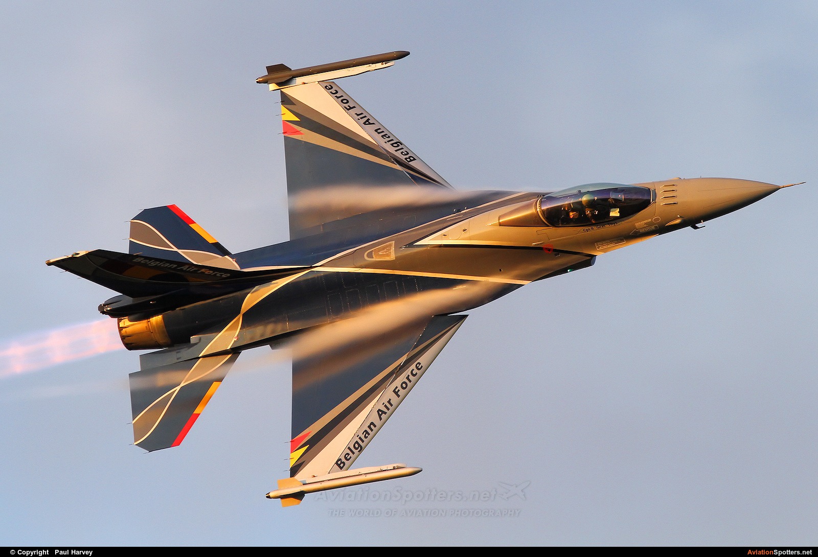 Belgium - Air Force  -  F-16AM Fighting Falcon  (FA-84) By Paul Harvey (Paultojo)