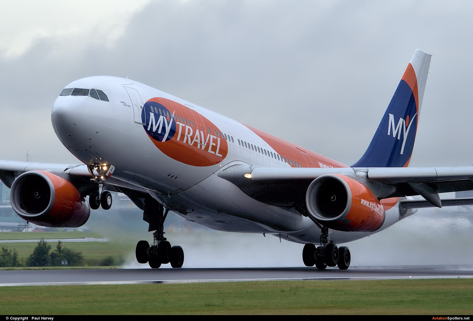 MyTravel Airways  -  A330-243  (G-MLJL) By Paul Harvey (Paultojo)