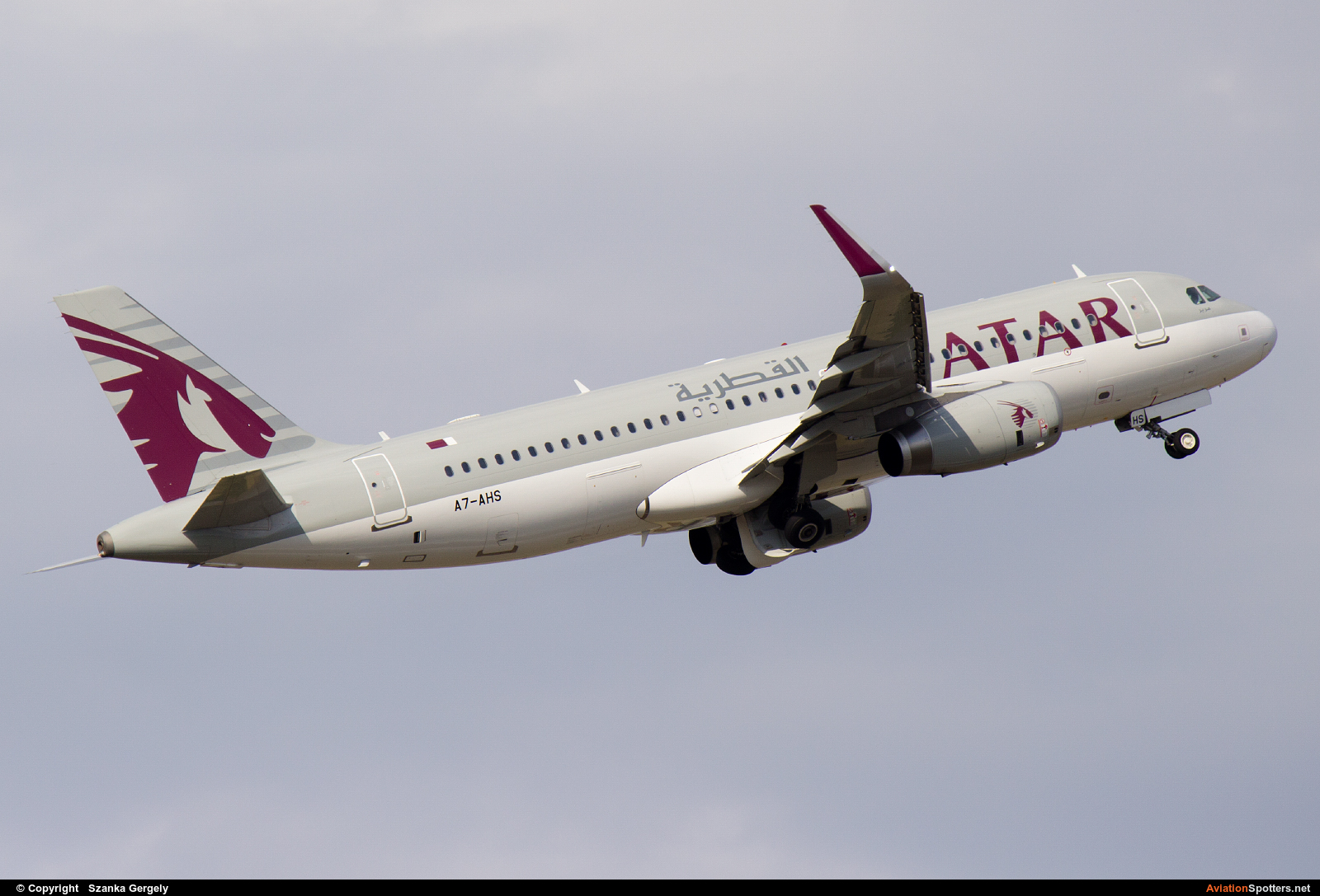 Qatar Airways  -  A320-231  (A7-AHS) By Szanka Gergely (TaxisGeri)