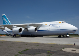 Antonov - An-124 (UR-82027) - sas1965
