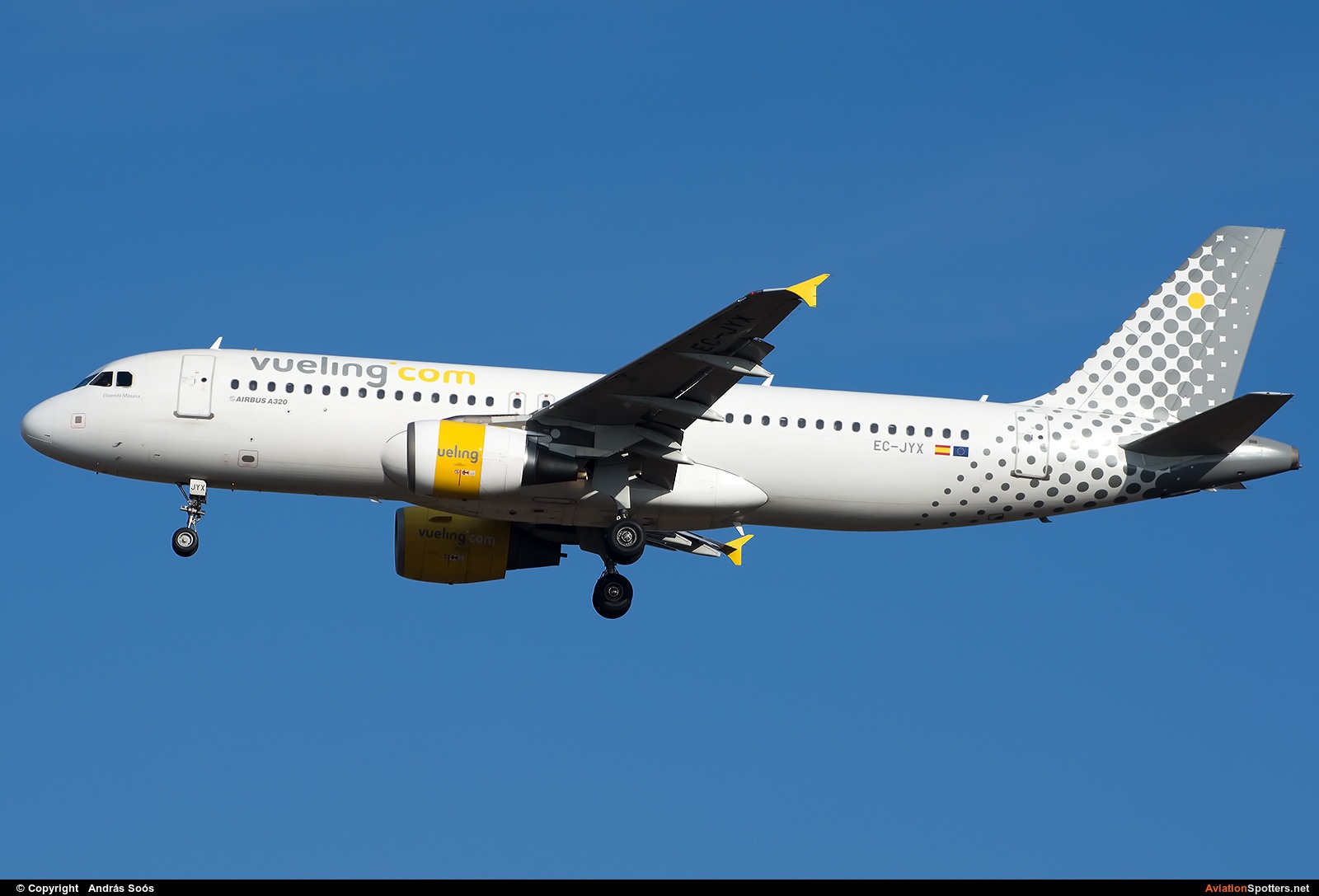 Vueling Airlines  -  A320-214  (EC-JYX) By András Soós (sas1965)
