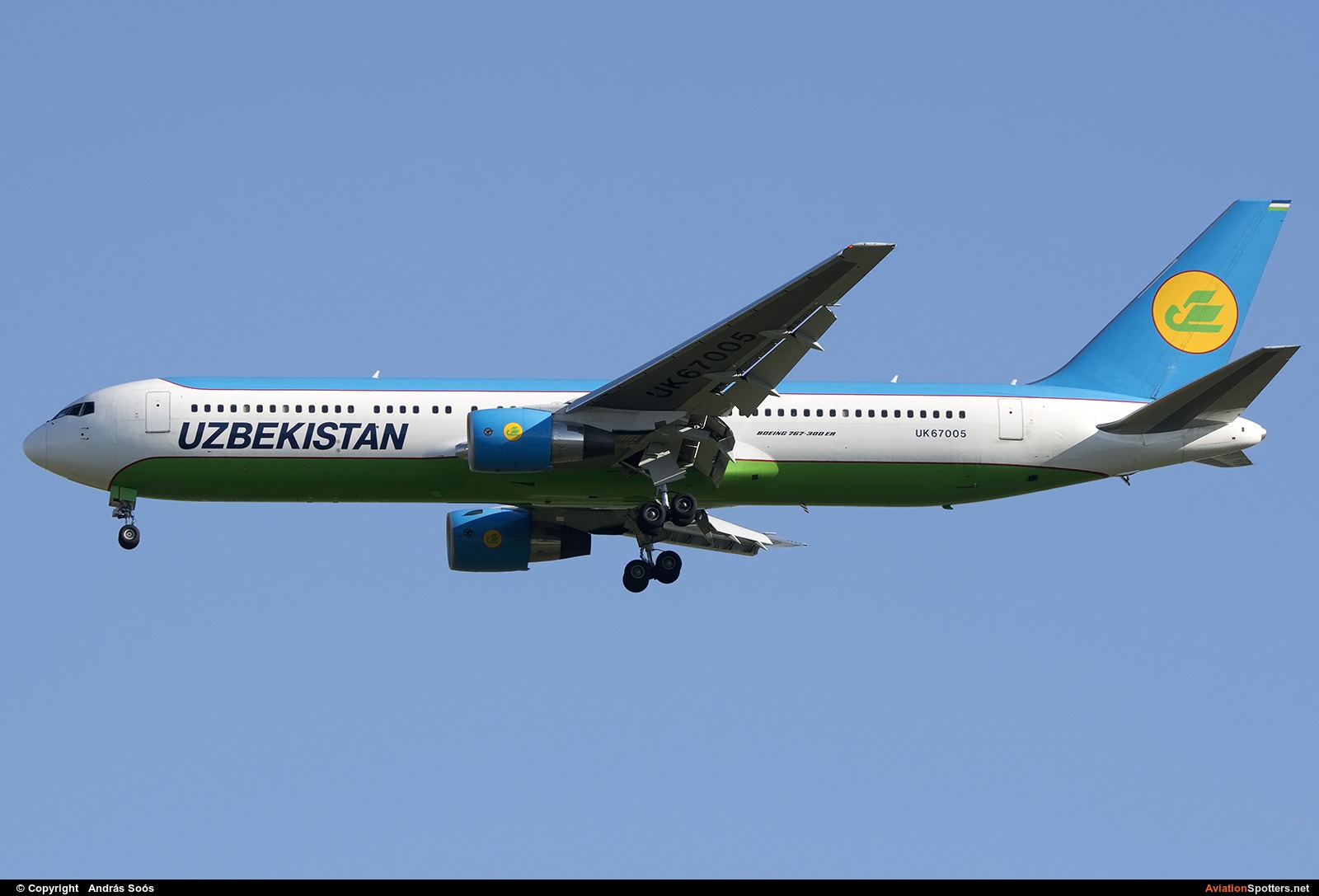 Uzbekistan Airways  -  767-3P6/ER  (UK67005) By András Soós (sas1965)