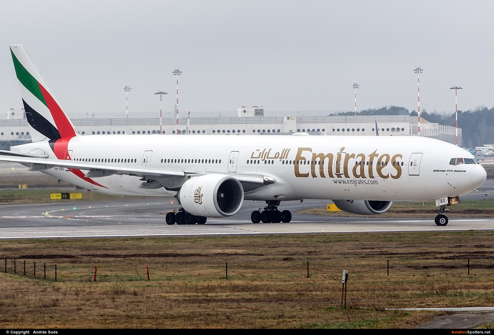 Emirates Airlines  -  777-300ER  (A6-EBG) By András Soós (sas1965)