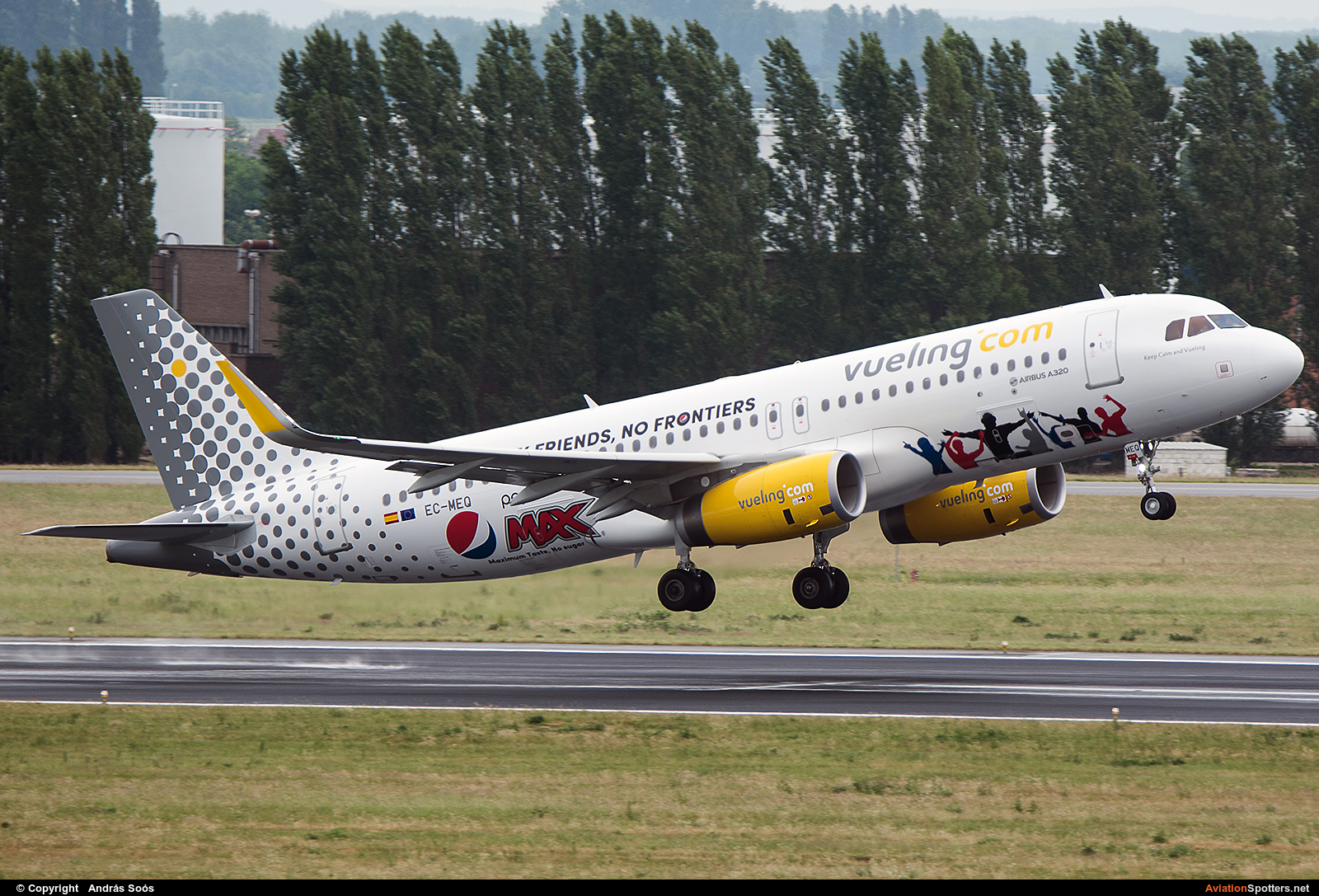 Vueling Airlines  -  A320-232  (EC-MEQ) By András Soós (sas1965)
