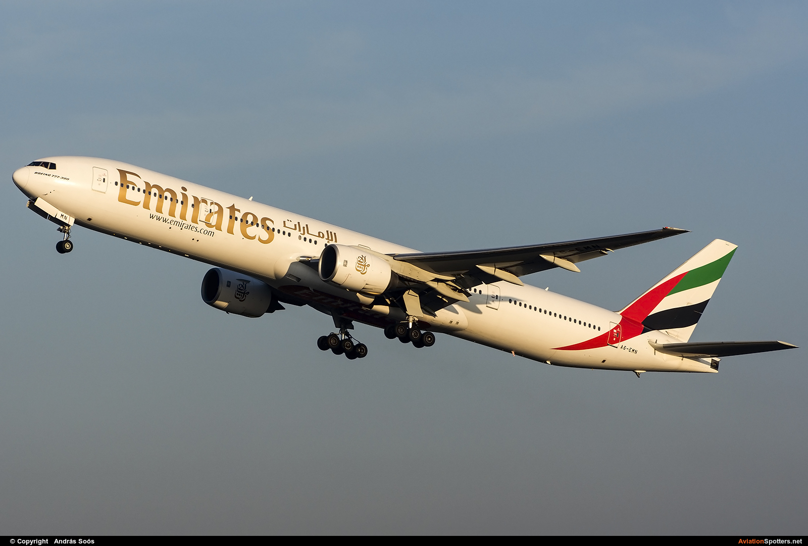 Emirates Airlines  -  777-300  (A6-EMN) By András Soós (sas1965)