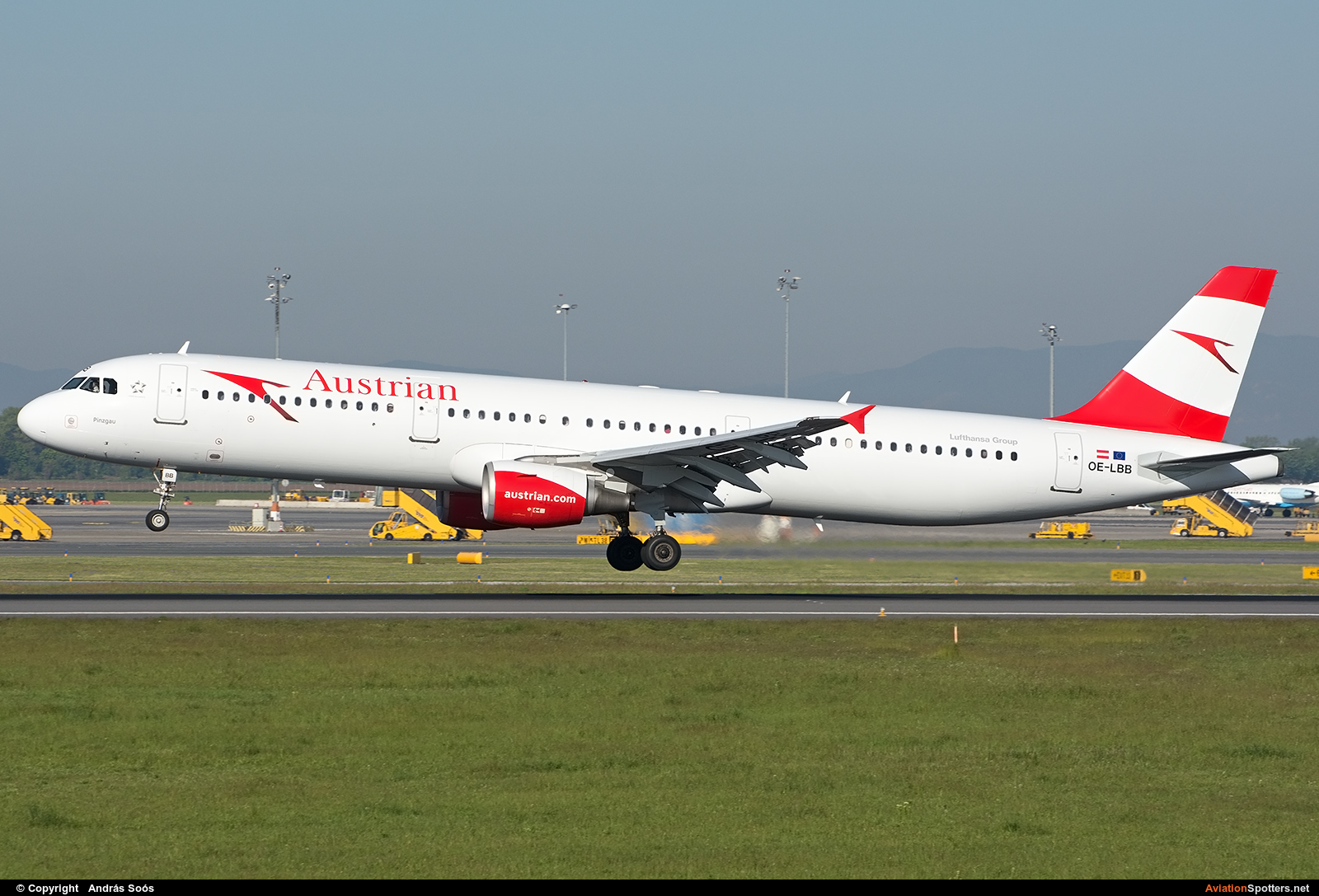 Austrian Airlines  -  A321  (OE-LBB) By András Soós (sas1965)