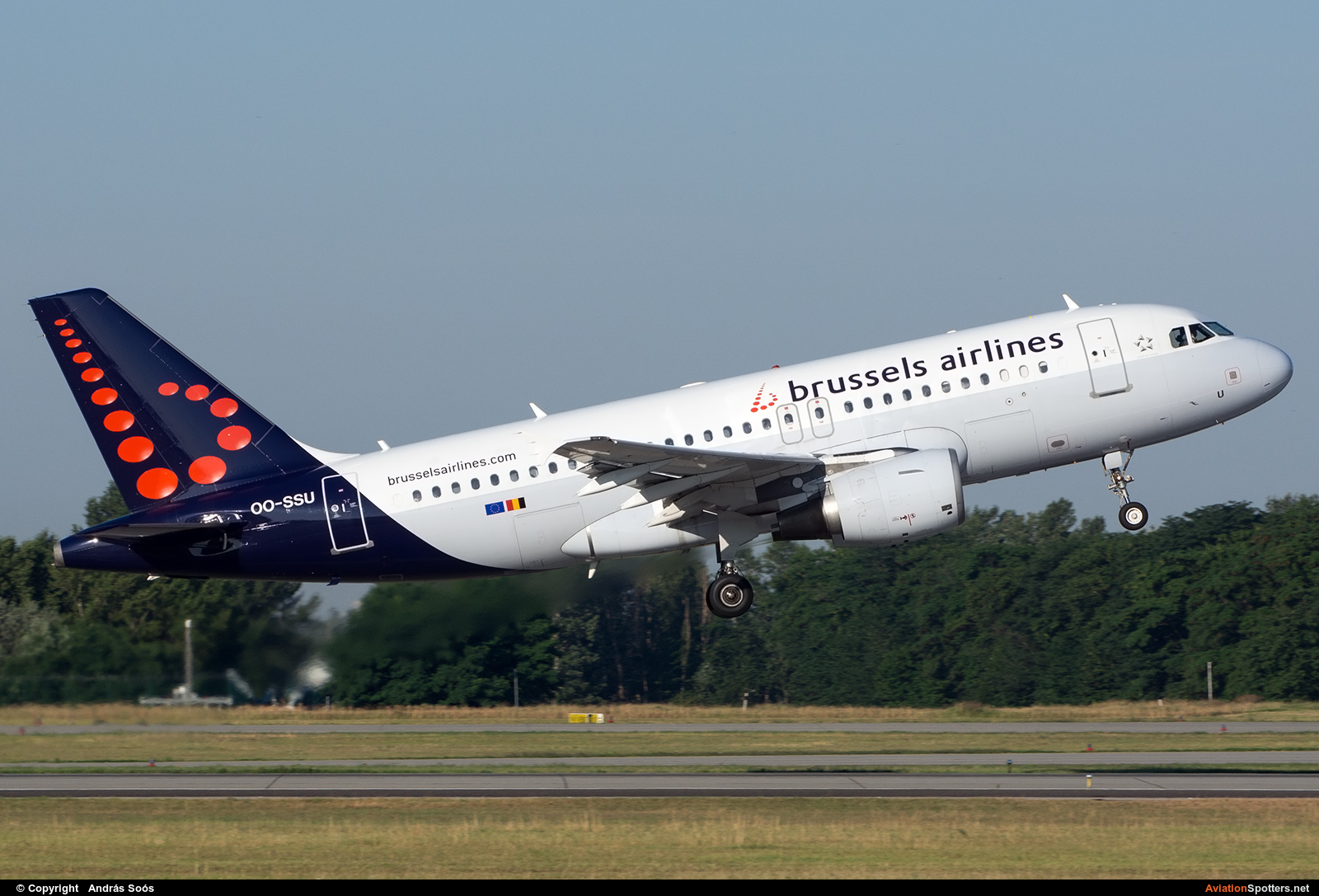 Brussels Airlines  -  A319  (OO-SSU) By András Soós (sas1965)