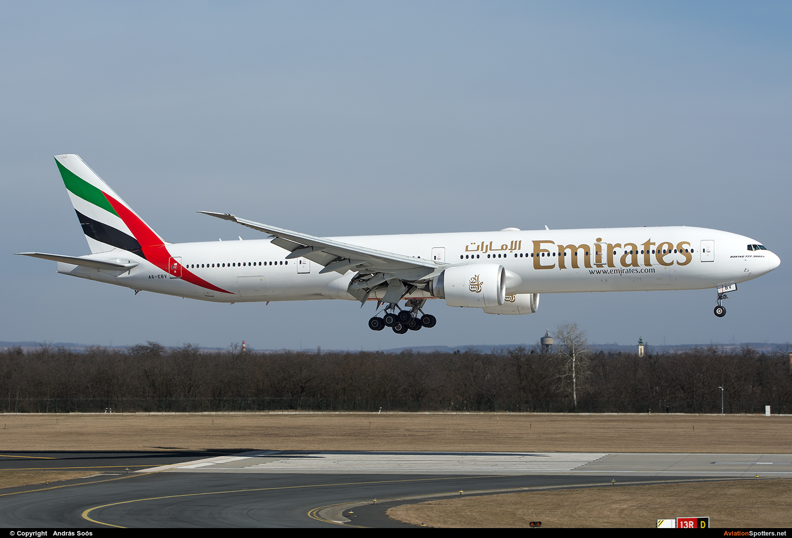 Emirates Airlines  -  777-300ER  (A6-EBV) By András Soós (sas1965)