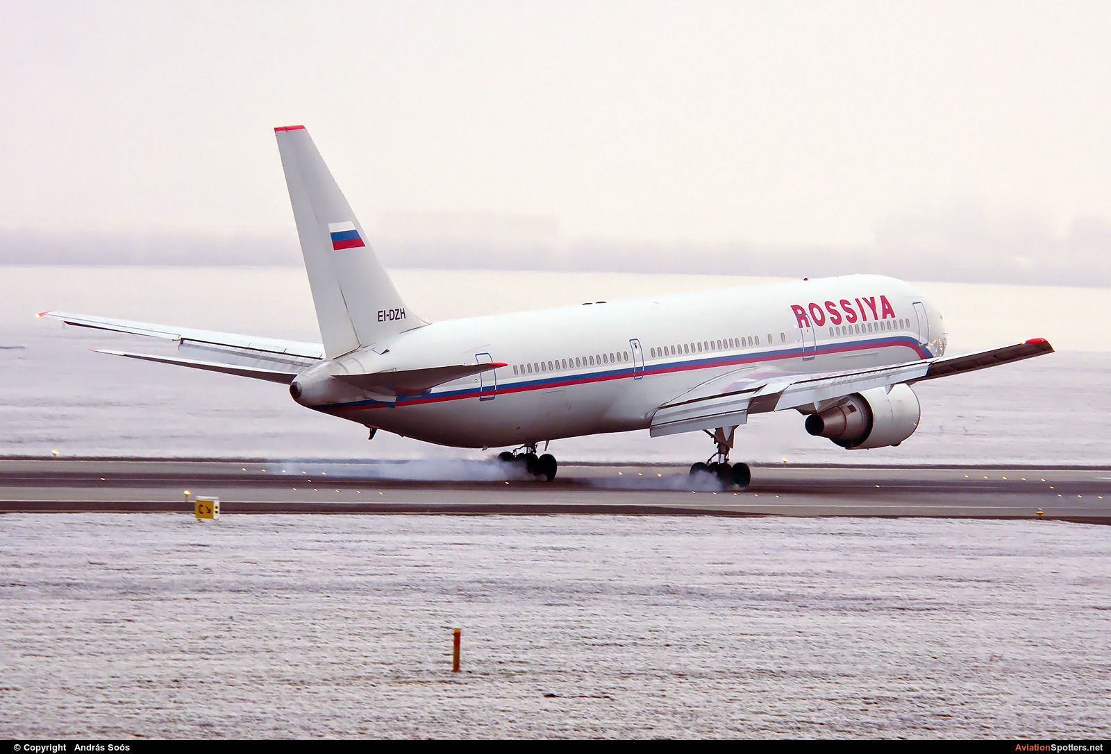 Rossiya Airlines  -  767-300  (EI-DZH) By András Soós (sas1965)