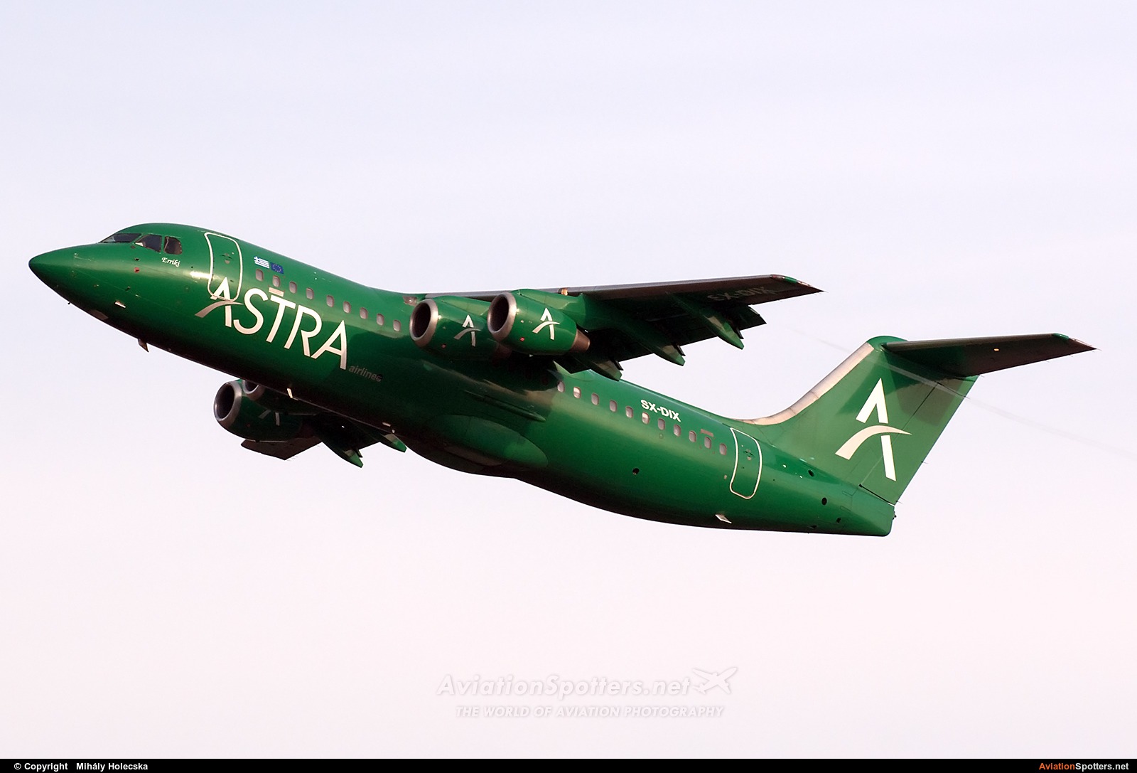 Astra Airlines  -  BAe 146-300-Avro RJ100  (SX-DIX) By Mihály Holecska (Misixx)