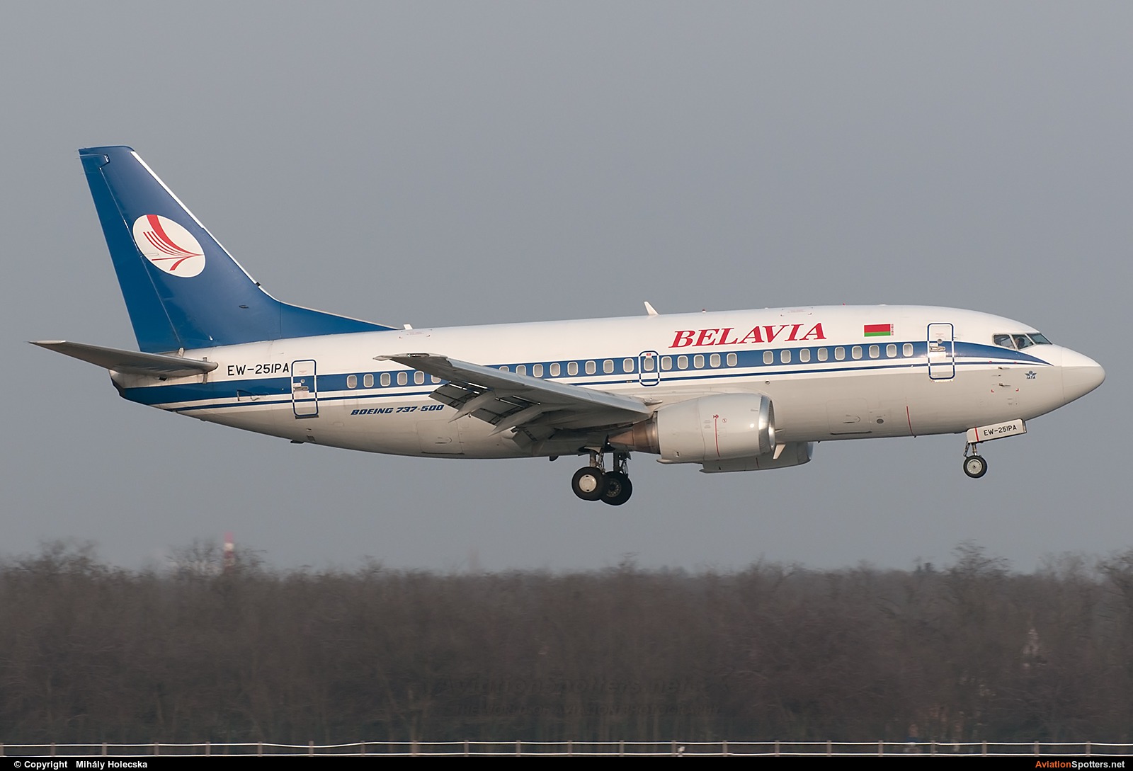 Belavia  -  737-500  (EW-251PA) By Mihály Holecska (Misixx)