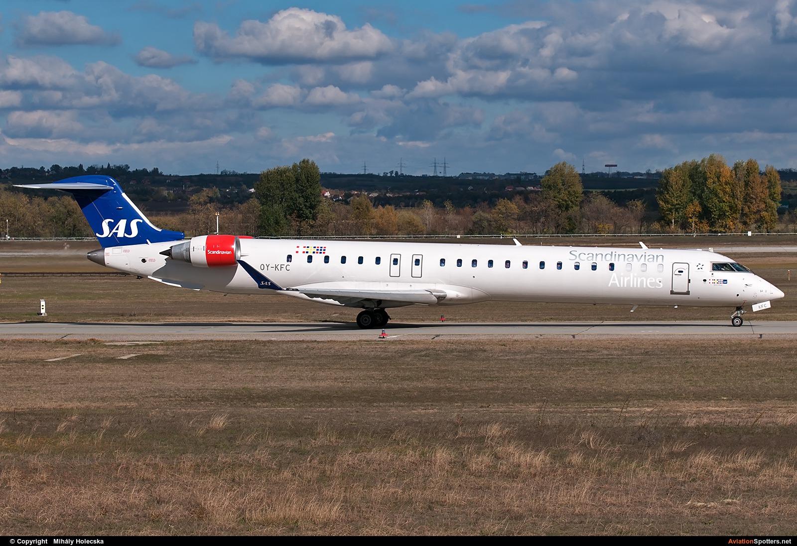 SAS - Scandinavian Airlines  -  CL-600 Challenger 600  (OY-KFC) By Mihály Holecska (Misixx)