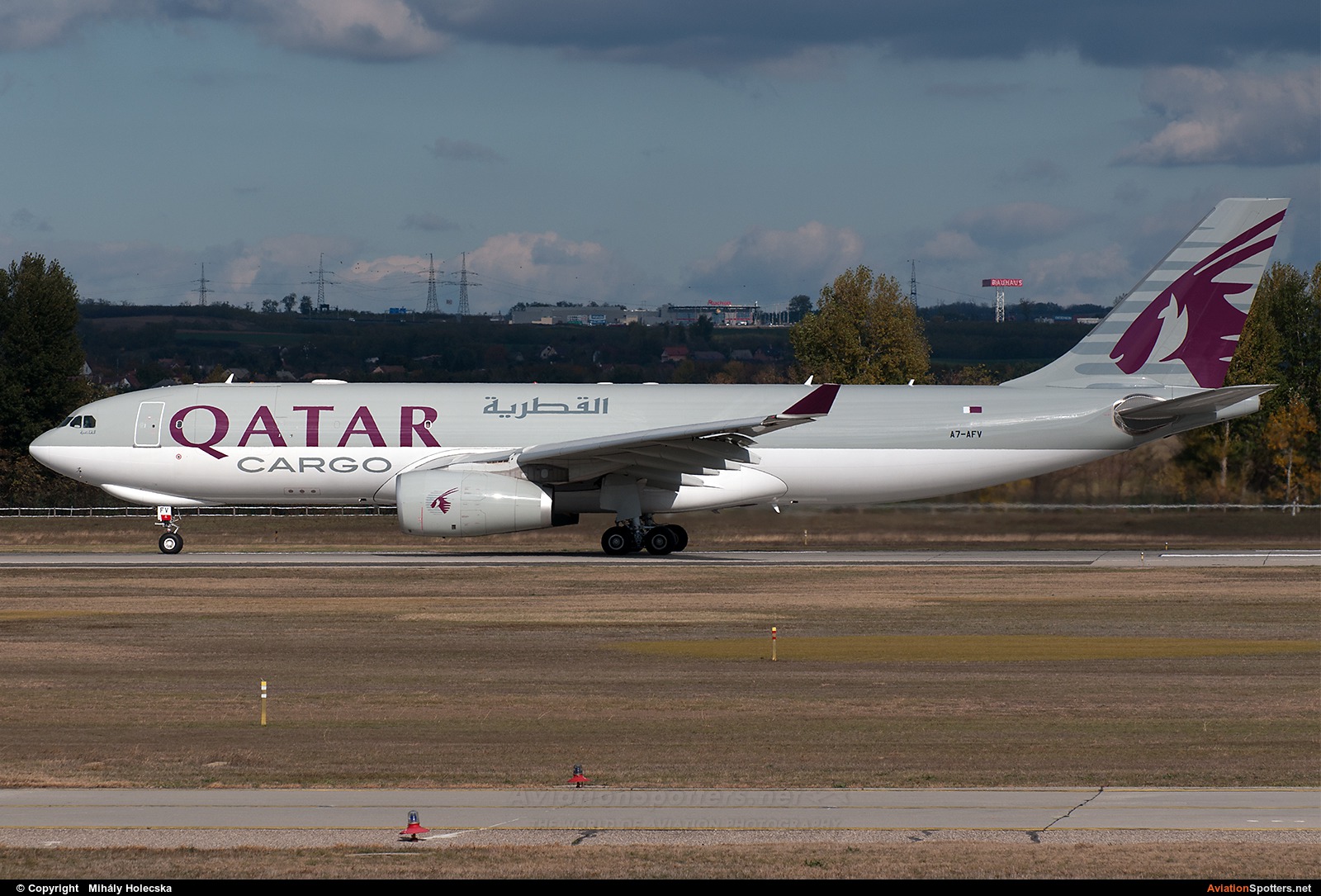 Qatar Airways Cargo  -  A330-243  (A7-AFV) By Mihály Holecska (Misixx)