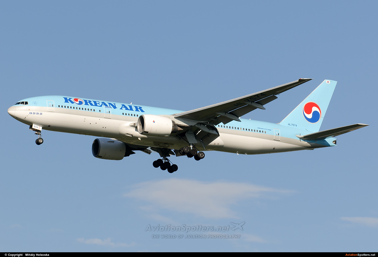 Korean Airlines  -  777-300ER  (HL7574) By Mihály Holecska (Misixx)