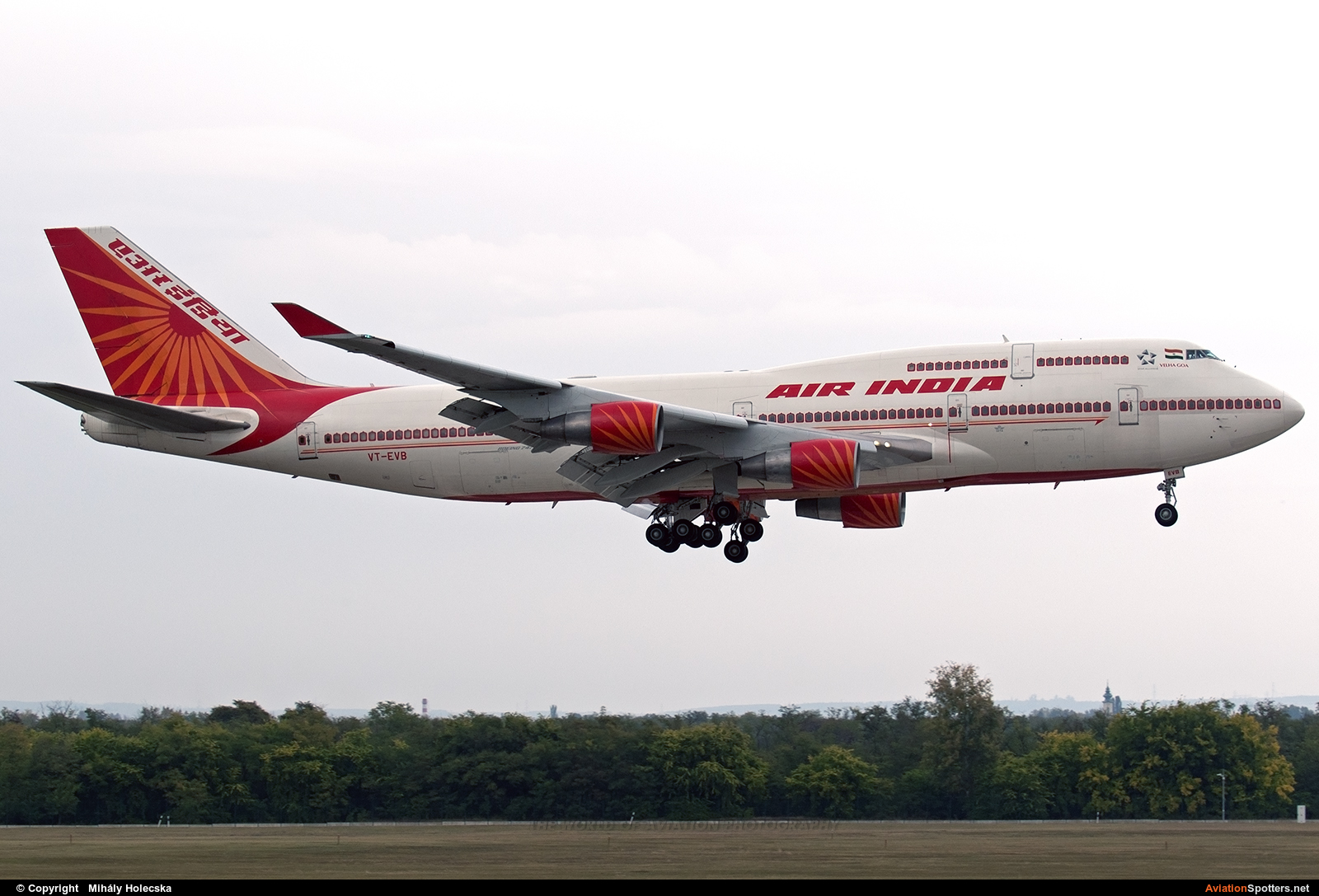 Air India  -  747-400  (VT-EVB) By Mihály Holecska (Misixx)