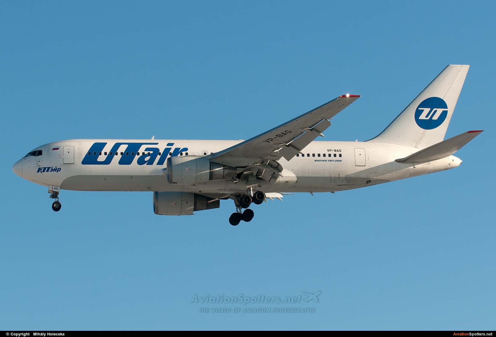 UTair  -  767-200  ( VP-BAG) By Mihály Holecska (Misixx)