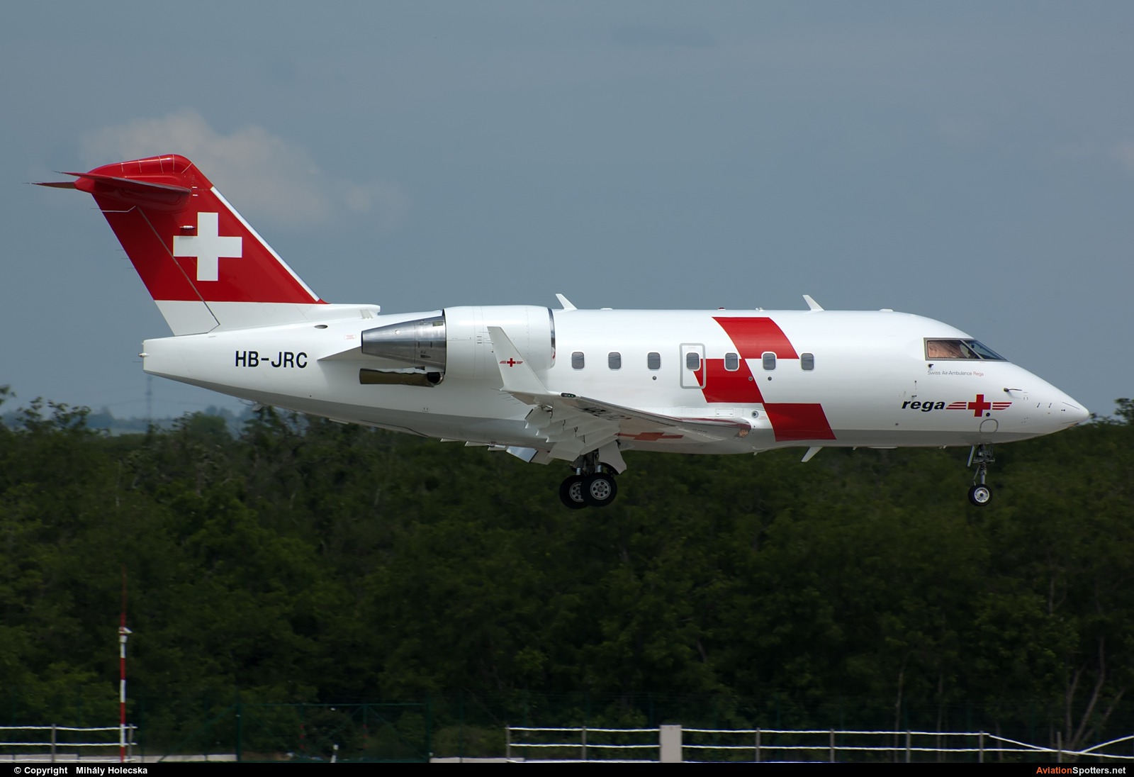 REGA Swiss Air Ambulance   -  CL-600 Challenger 604  (HB-JRC) By Mihály Holecska (Misixx)