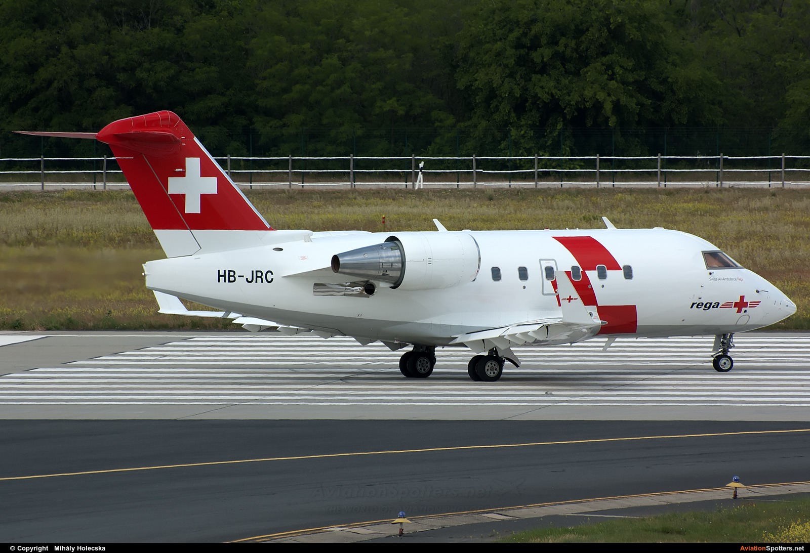 REGA Swiss Air Ambulance   -  CL-600 Challenger 604  (HB-JRC) By Mihály Holecska (Misixx)