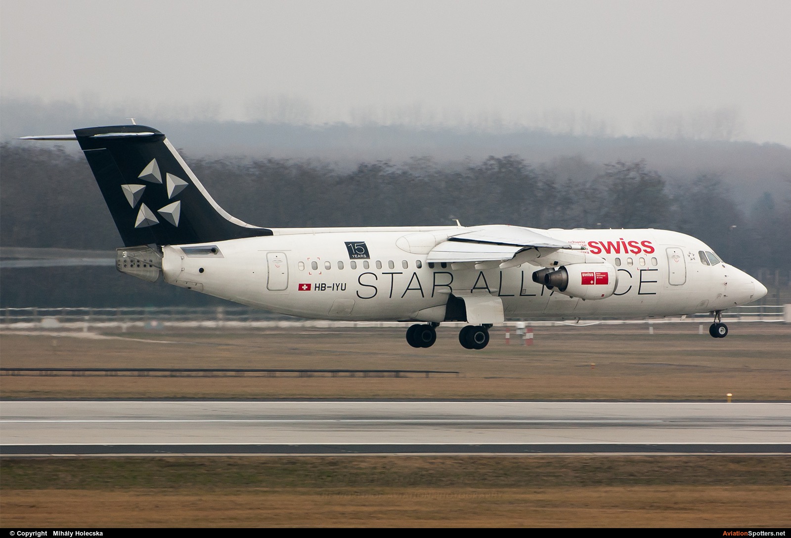 Swiss International  -  BAe 146-300-Avro RJ100  (HB-IYU) By Mihály Holecska (Misixx)