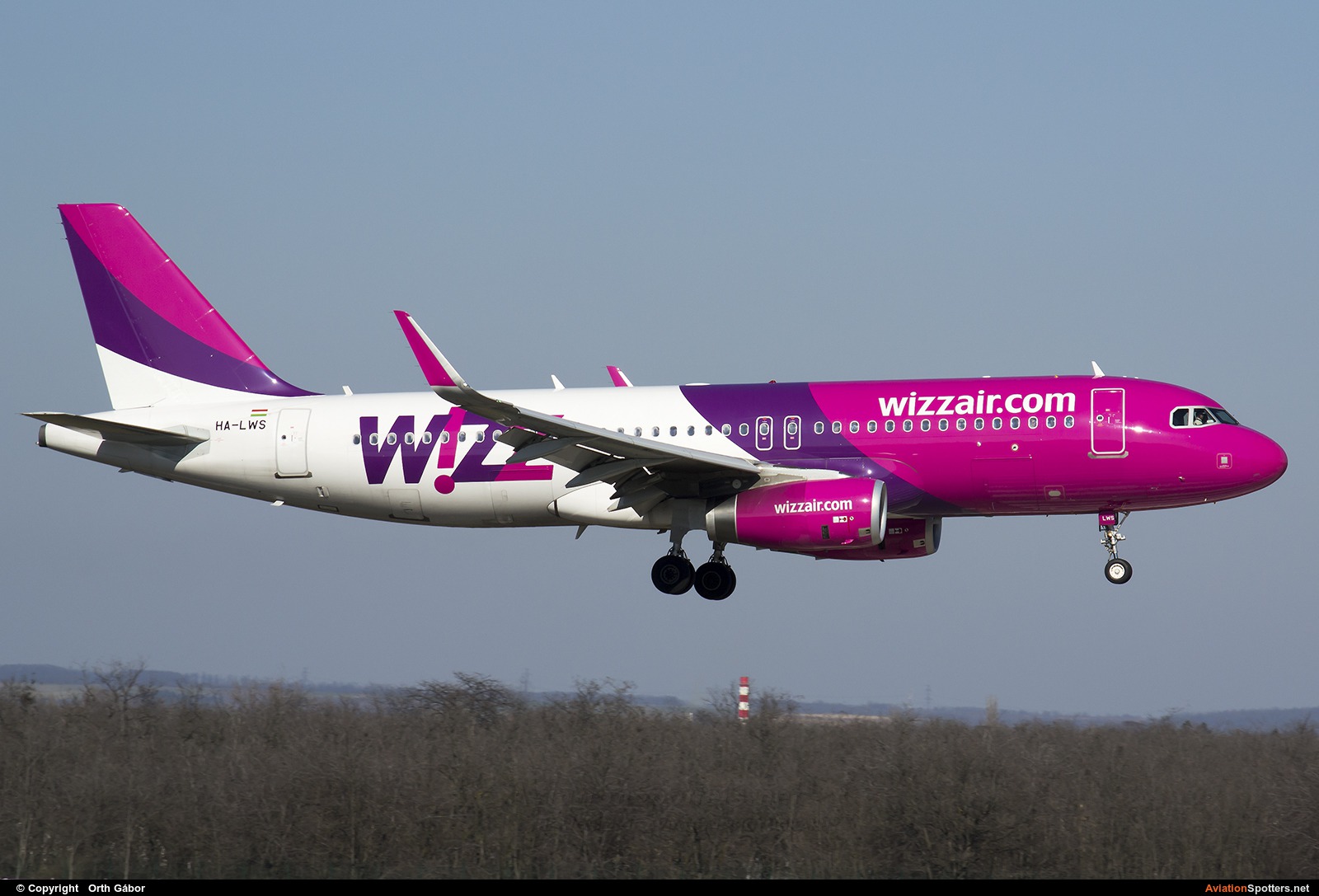 Wizz Air  -  A320  (HA-LWS) By Orth Gábor (Roodkop)