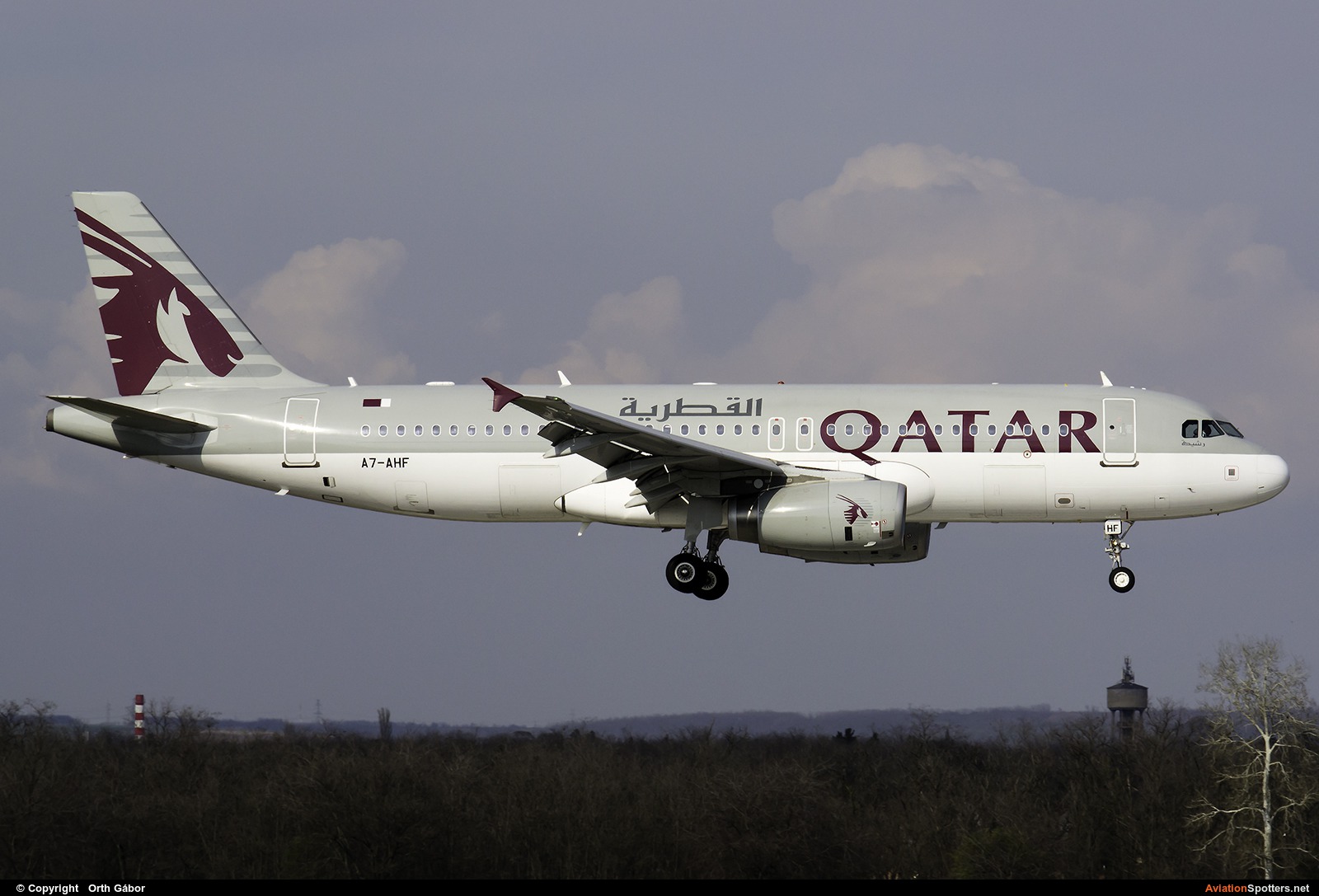 Qatar Airways  -  A320-232  (A7-AHF) By Orth Gábor (Roodkop)