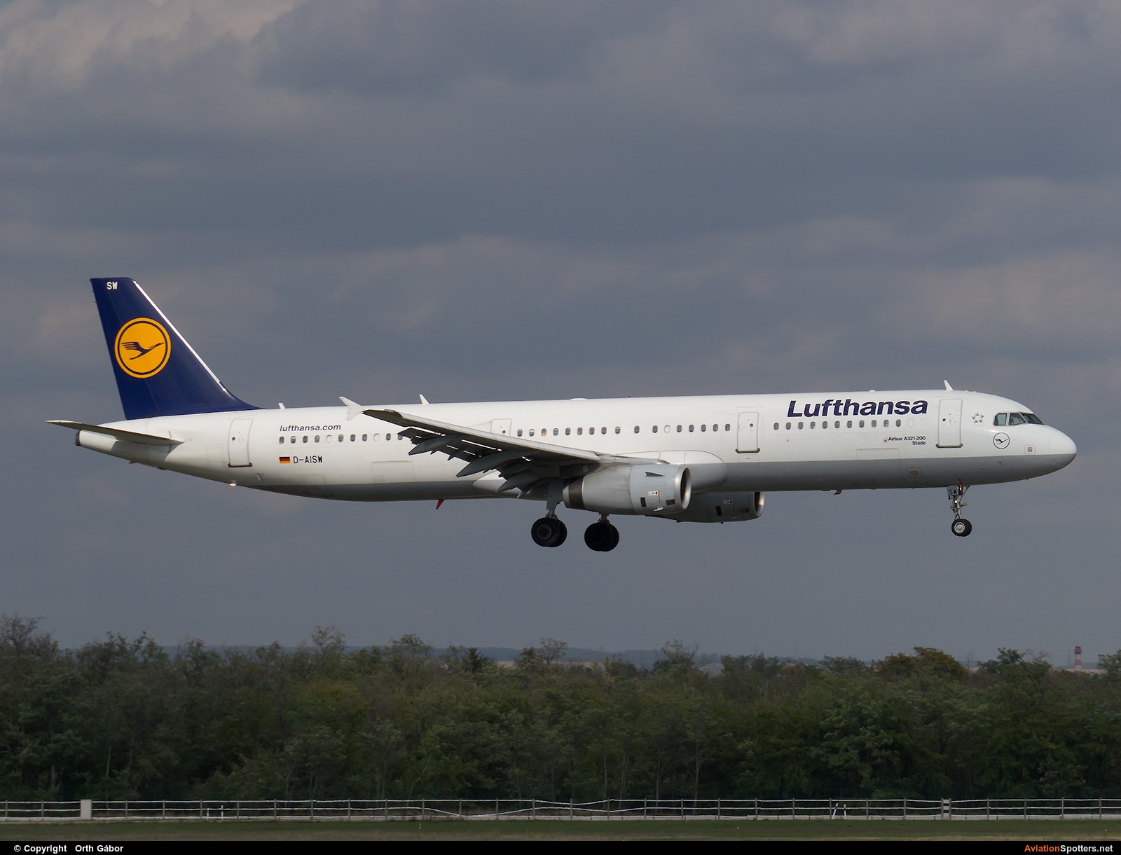 Lufthansa  -  A321  (D-AISW) By Orth Gábor (Roodkop)