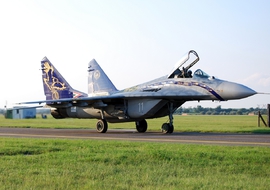 Mikoyan-Gurevich - MiG-29B (11) - mat1899