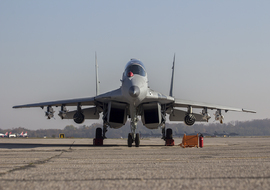Mikoyan-Gurevich - MiG-29UB (18351) - flanker982