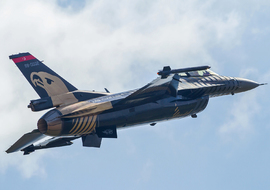 General Dynamics - F-16C Fighting Falcon (88-0032) - szuh jozsef