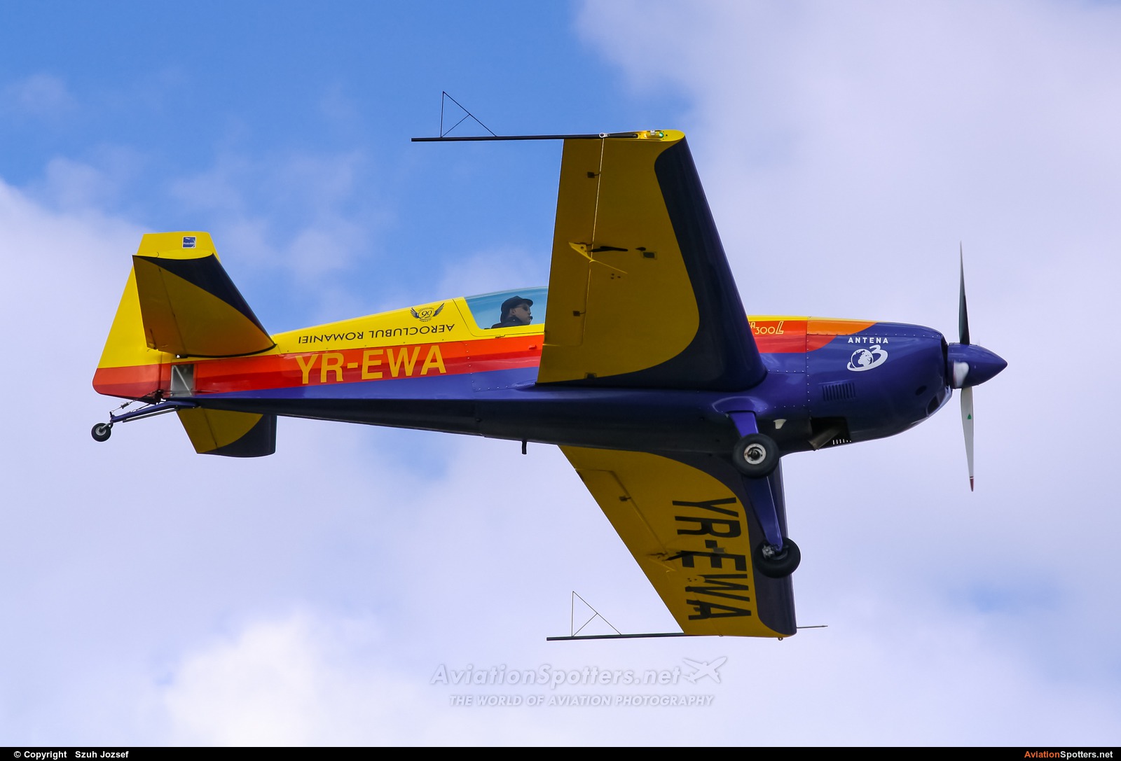 Romanian Airclub  -  EA 300L  (YR-EWA) By Szuh Jozsef (szuh jozsef)