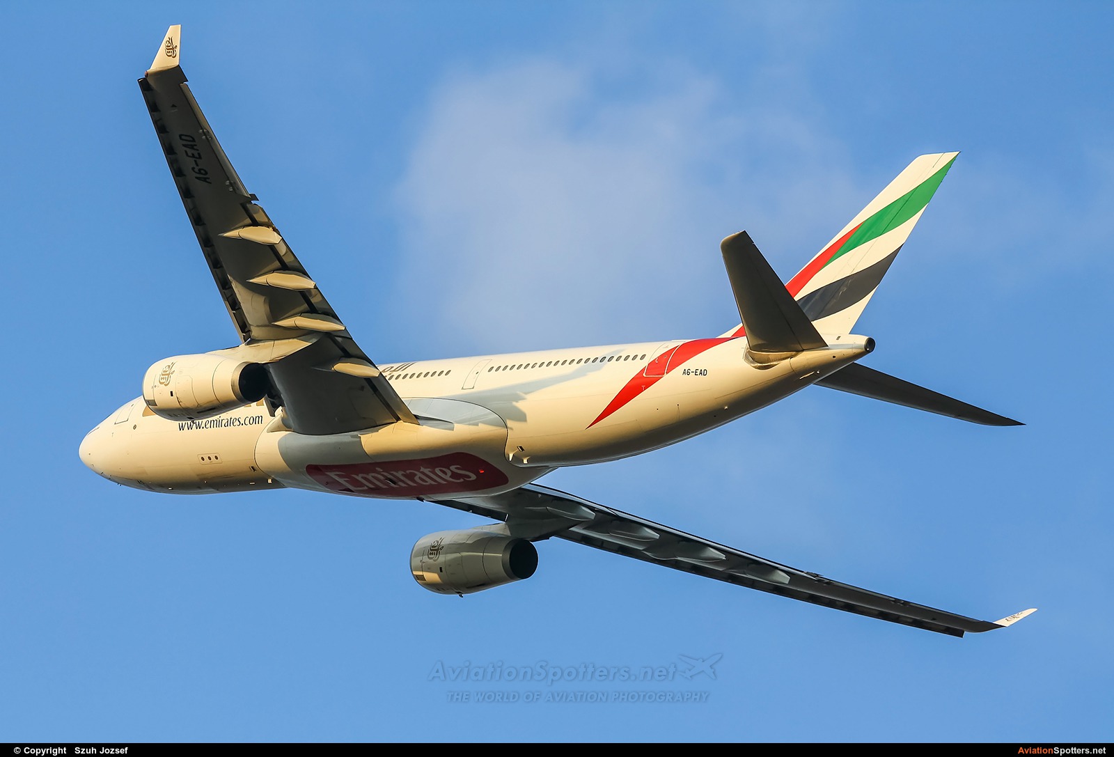 Emirates Airlines  -  A330-200  (A6-EAD) By Szuh Jozsef (szuh jozsef)