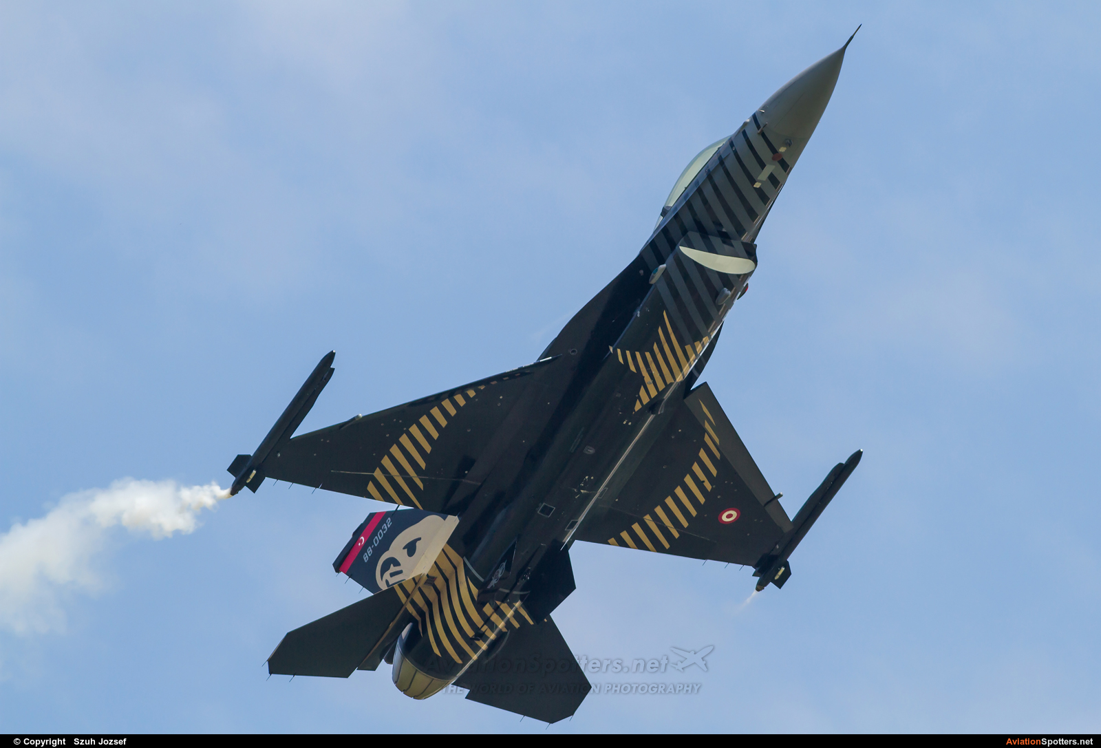 Turkey - Air Force  -  F-16C Fighting Falcon  (88-0032) By Szuh Jozsef (szuh jozsef)