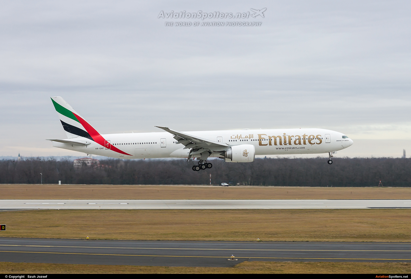 Emirates Airlines  -  777-300ER  (A6-ENF) By Szuh Jozsef (szuh jozsef)