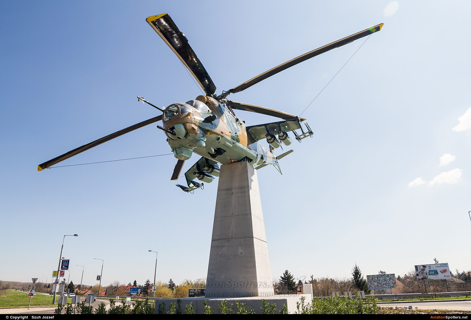 Hungary - Air Force  -  Mi-24D  (574) By Szuh Jozsef (szuh jozsef)
