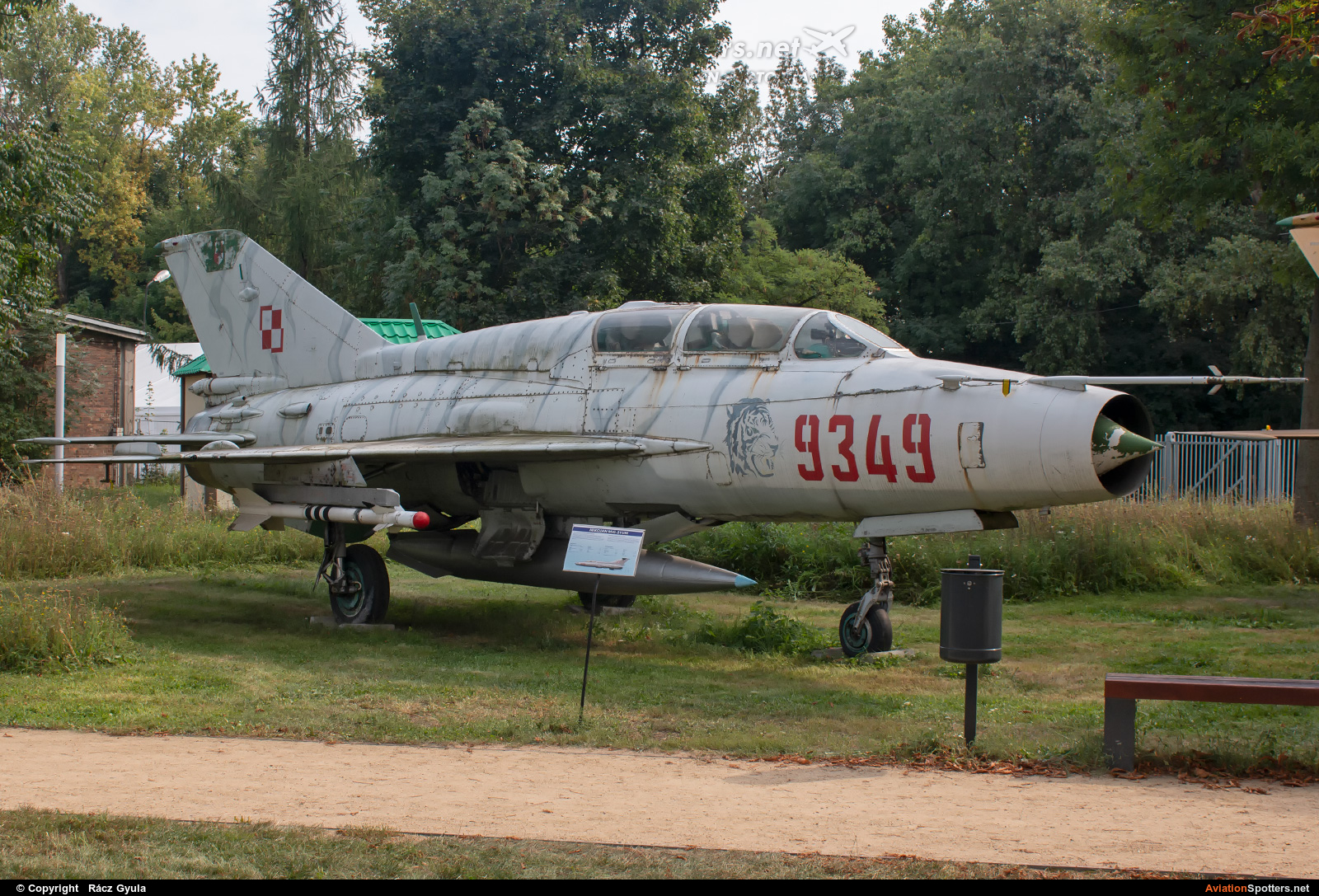 Poland - Air Force  -  MiG-21UM  (9349) By Rácz Gyula (Spawn)