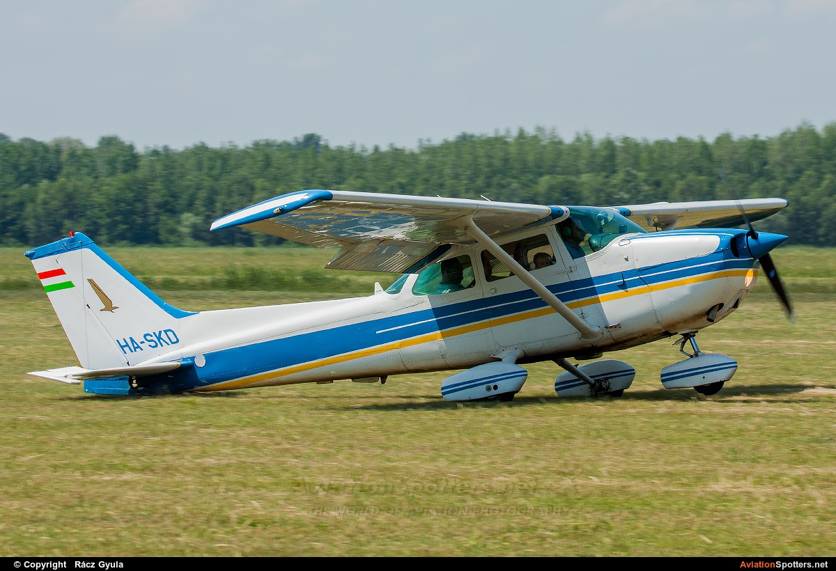 Private  -  172 Skyhawk (all models except RG)  (HA-SKD) By Rácz Gyula (Spawn)