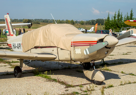 Piper - PA-32 Cherokee Six (HA-API) - TAmas