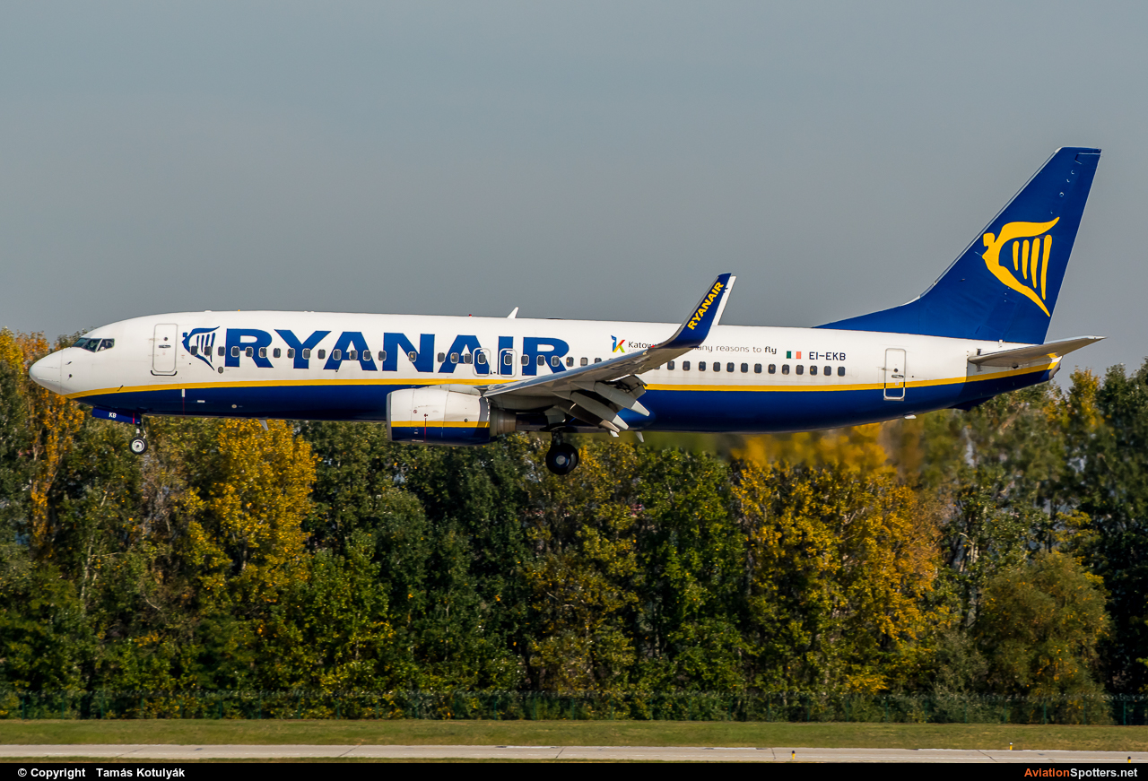 Ryanair  -  737-8AS  (EI-EKB) By Tamás Kotulyák (TAmas)