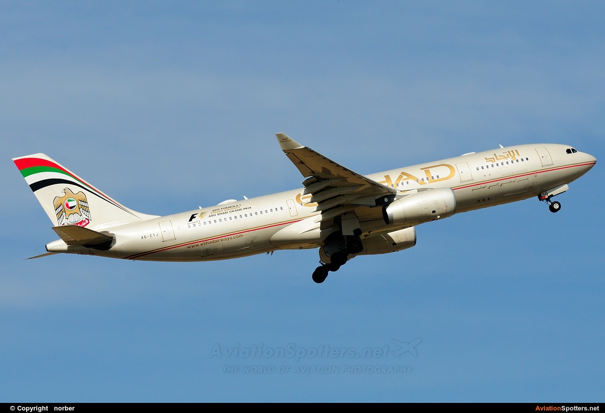 Etihad Airways  -  A330-243  (A6-EYJ) By norber (norber)